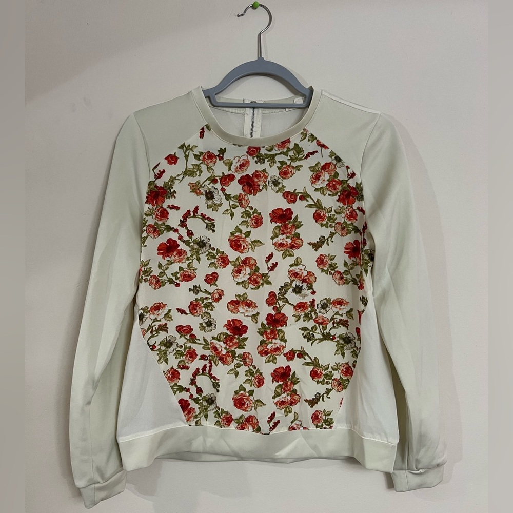 L Women’s floral blouse | Brand: Iris